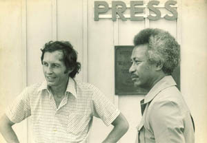Barry Morris with PNG Information Minister Reuben Taureka outside Trinity Press in Rabaul, 1976