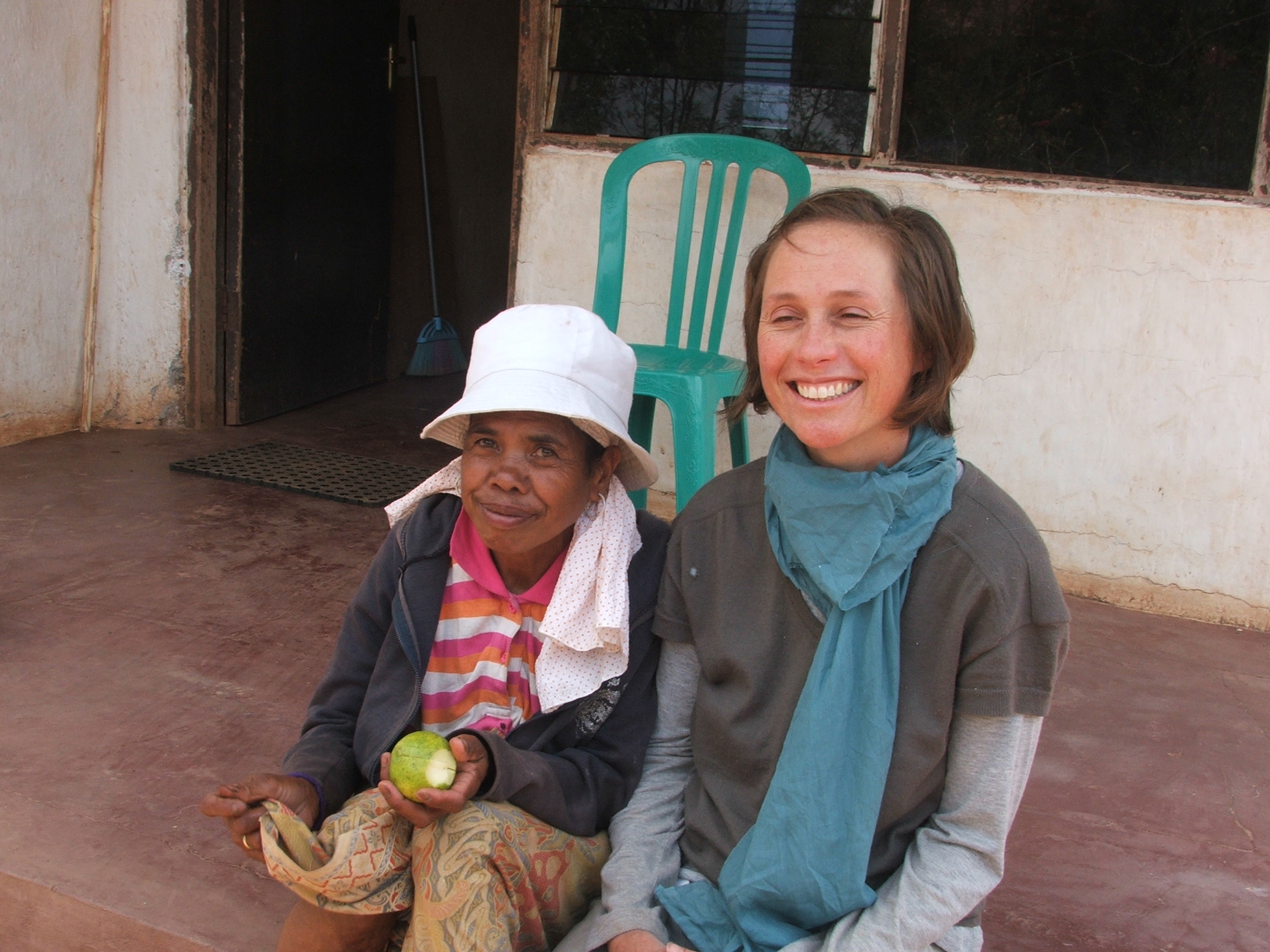 Palms Australia volunteer Mim Buchhorn with colleague in Hatubuilico, Timor-Leste