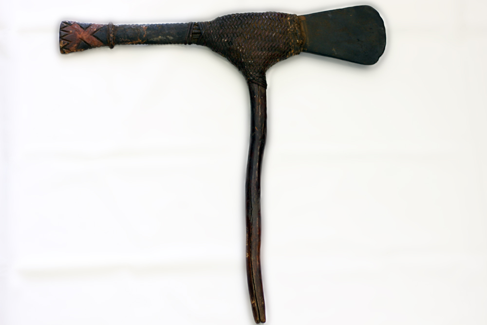 Hagen ceremonial axe