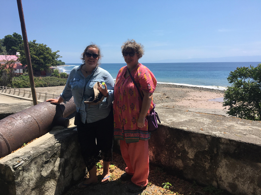 Palms Australia volunteers Rhoe Price and Christine Davids in Timor-Leste